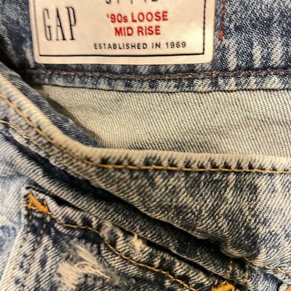 Gap blue jeans super comfy fun details - Picture 3 of 3
